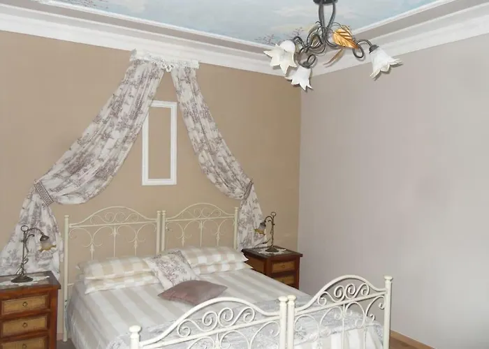 With Pool Near 5terre Firefly Quaratica