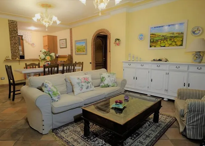 With Pool Near 5terre Firefly Villa Quaratica