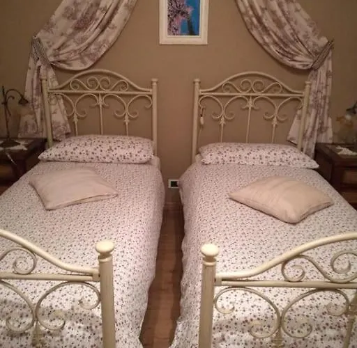 With Pool Near 5terre Firefly *