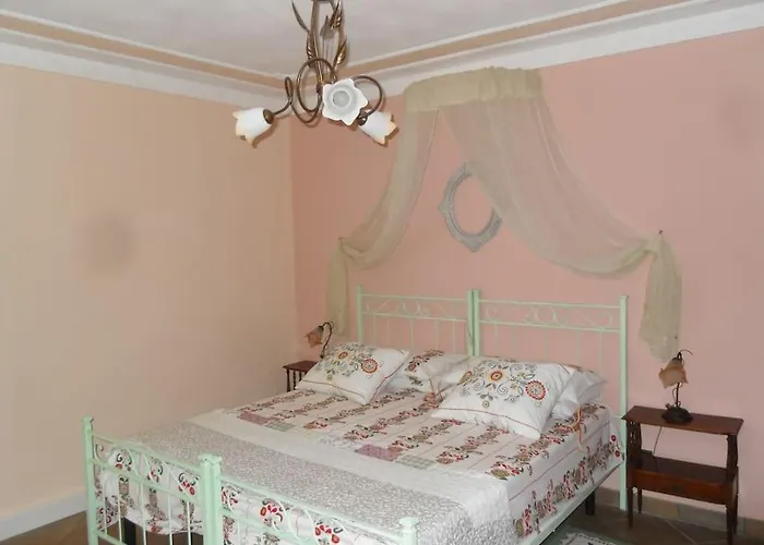 With Pool Near 5terre Firefly Villa Quaratica